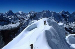 chulu east base camp