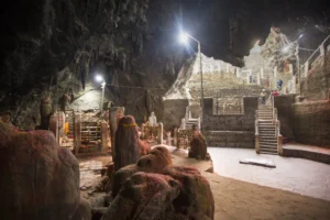 halesi mahadev cave