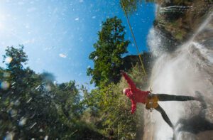 lets do canyoning