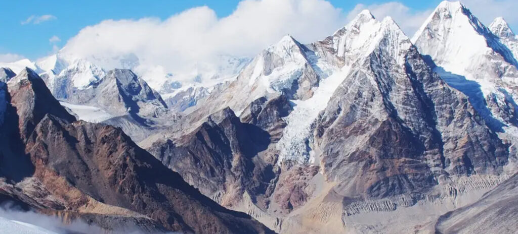 Kanchenjunga Base Camp Featured Image