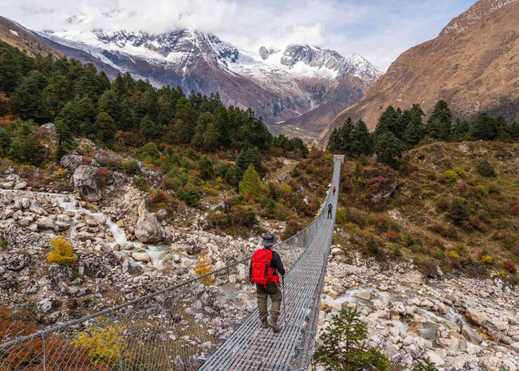 Manaslu trek in October