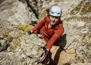Missing Russian Climber Nadezhda Oleneva Spotted Above 6,000m on Mt Dhaulagiri, Awaiting Risky Rescue