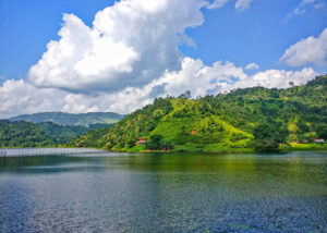 Rupa Lake Best Season