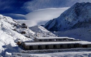 everest-base-camp-in-winter