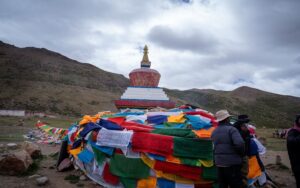 chorten on the way to kailash mansarovar